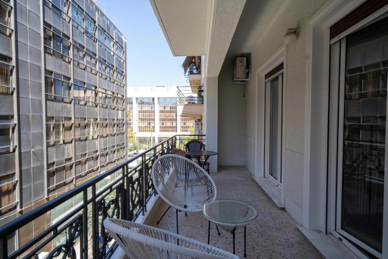Vibrant Urban Getaway: Charming 2-Bedroom Near Bars, Parks, And Metro Αθήνα Εξωτερικό φωτογραφία