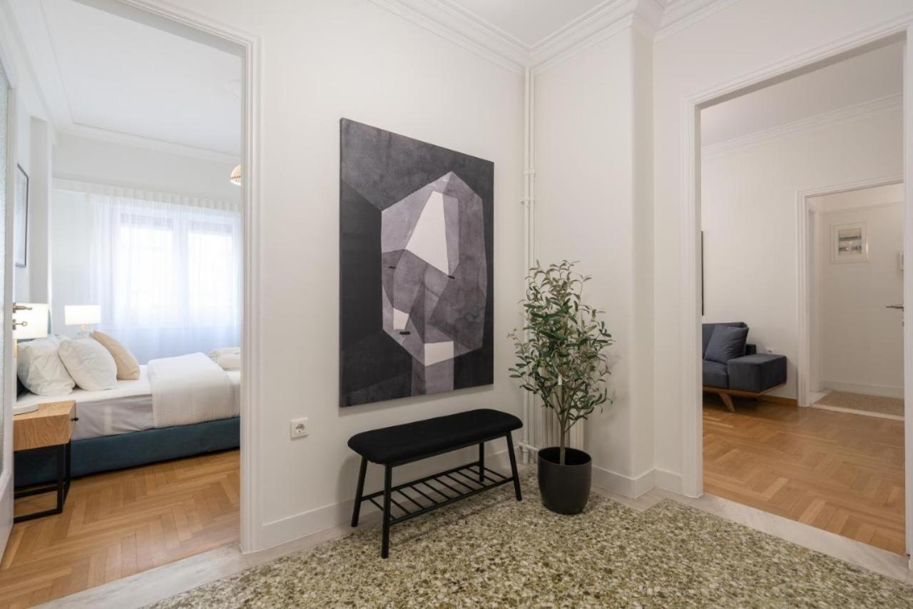 Vibrant Urban Getaway: Charming 2-Bedroom Near Bars, Parks, And Metro Αθήνα Εξωτερικό φωτογραφία